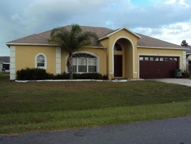 327 Alegriano Ct in Kissimmee, FL - Building Photo - Building Photo