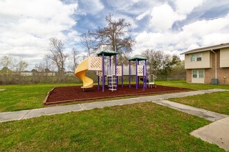 Chateau d'Orleans in New Orleans, LA - Building Photo - Building Photo