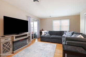 41 Longpoint Dr in Brick, NJ - Building Photo - Building Photo