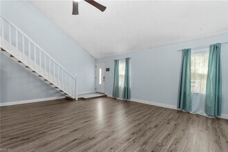 1544 Crescent Pointe Ln in Virginia Beach, VA - Building Photo - Building Photo