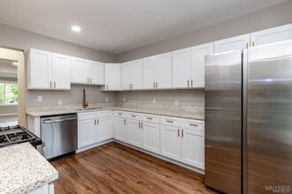 52 Hawthorne Ave in Buffalo, NY - Building Photo - Building Photo