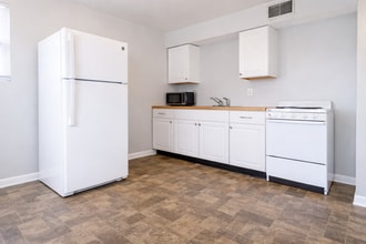 1704 Valley Forge Way in Louisville, KY - Building Photo - Building Photo