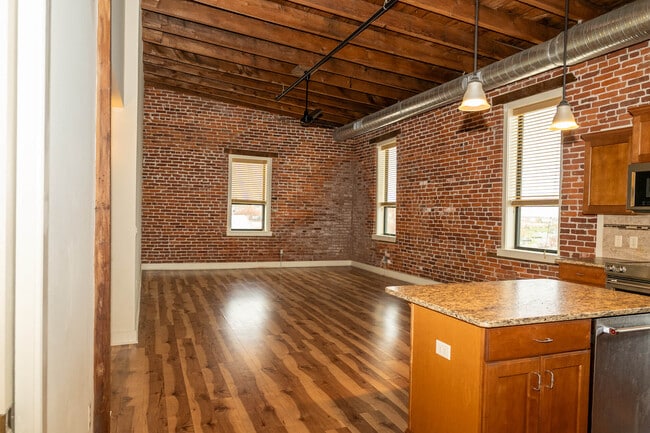 Lofts at 512 North Market in Lancaster, PA - Building Photo - Building Photo