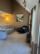 10747 Oakmont St in Overland Park, KS - Building Photo