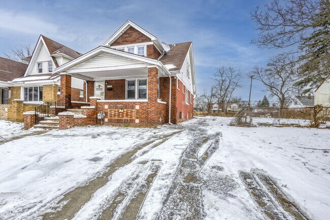 19572 Alcoy Ave in Detroit, MI - Building Photo - Building Photo