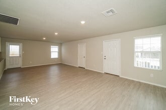 10767 Prusiner Dr in Converse, TX - Building Photo - Building Photo