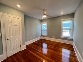3 Mossland St, Unit 3 in Somerville, MA - Foto de edificio - Building Photo