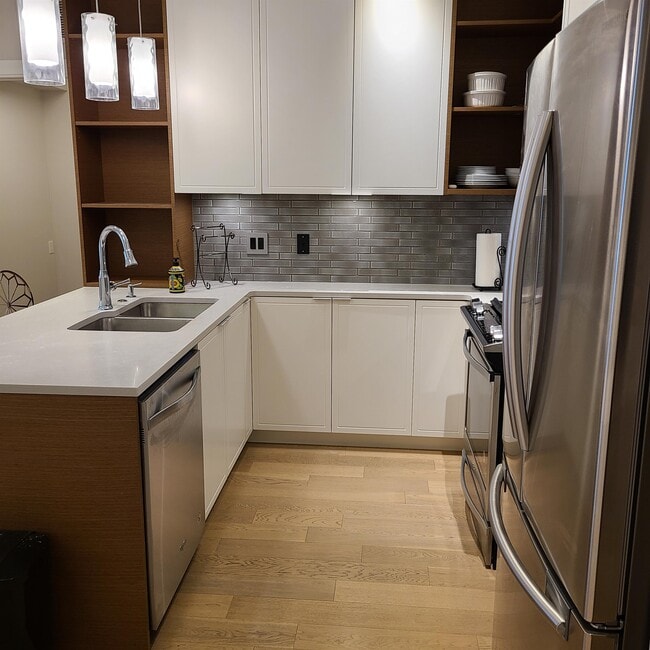 1765 Oak Bay Ave in Victoria, BC - Building Photo - Building Photo
