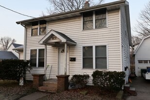 1601 S Main St in Goshen, IN - Building Photo