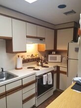 90 Gainsborough St, Unit 403 in Boston, MA - Building Photo - Building Photo