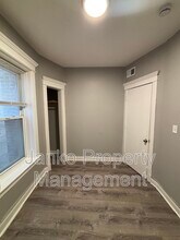 3654 S Indiana Ave in Chicago, IL - Building Photo - Building Photo