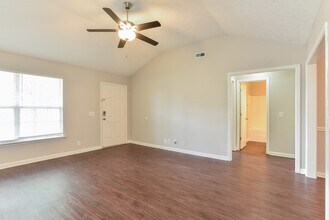 956 Tom Hailey Blvd in La Vergne, TN - Building Photo - Building Photo