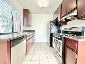 Clark Drive Apartments in Los Angeles, CA - Building Photo