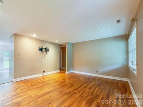 2329 Kingsbury Dr in Charlotte, NC - Building Photo - Building Photo