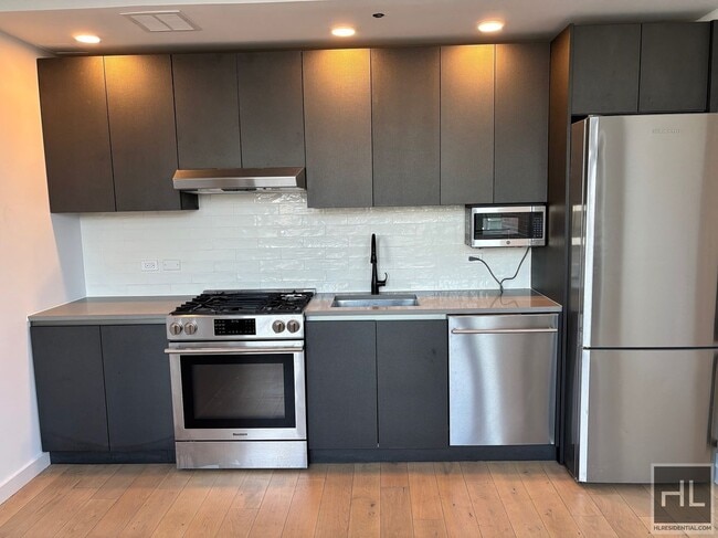 NORTHERN BOULEVARD in Queens, NY - Building Photo - Building Photo