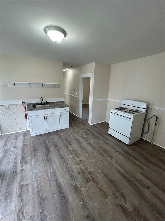 364 Hamilton St in Southbridge, MA - Building Photo - Building Photo