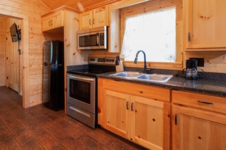 299 Willow Springs Dr, Unit SI ID1505650P in Pipe Creek, TX - Foto de edificio - Building Photo