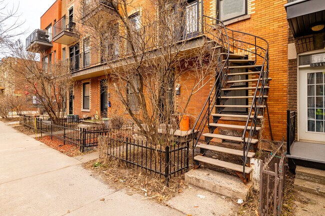 5543-5557 9E Av in Montréal, QC - Building Photo - Building Photo