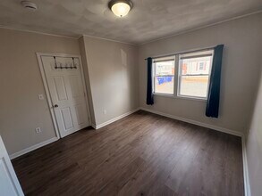 347 Woonasquatucket Ave, Unit 1 in North Providence, RI - Building Photo - Building Photo