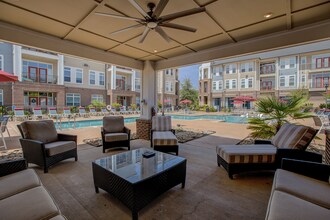 Holly Crest Apartments in Huntersville, NC - Building Photo - Building Photo