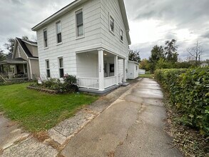 1508 Forest Ave, Unit A in Middletown, OH - Building Photo - Building Photo
