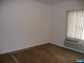 24 S William St in Bergenfield, NJ - Building Photo - Building Photo