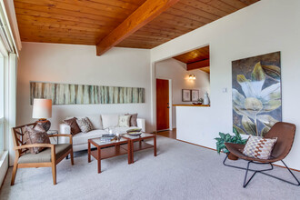 4357 Rialto St in San Diego, CA - Building Photo - Interior Photo