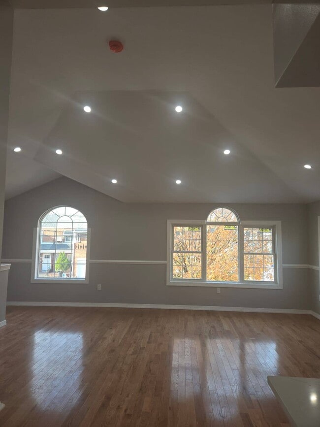 167-12 110th Ave in Queens, NY - Building Photo - Building Photo