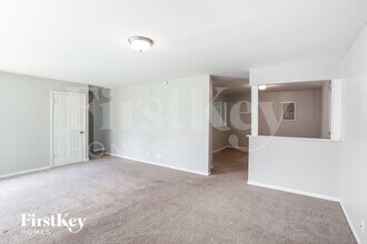 3210 E Dudley Ave in Indianapolis, IN - Foto de edificio - Building Photo