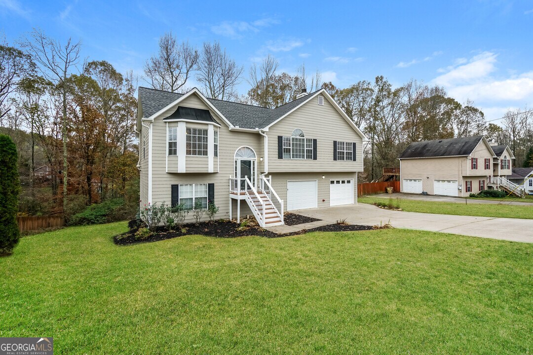 89 Summer Creek Pl in Dallas, GA - Building Photo
