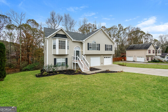property at 89 Summer Creek Pl