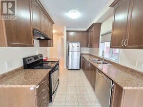 10 Blue Grouse Rd in Vaughan, ON - Building Photo - Building Photo