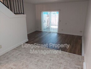 3151 N Shore Dr SE in Albany, OR - Building Photo - Building Photo