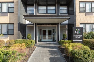 Prospect Park in Stamford, CT - Building Photo