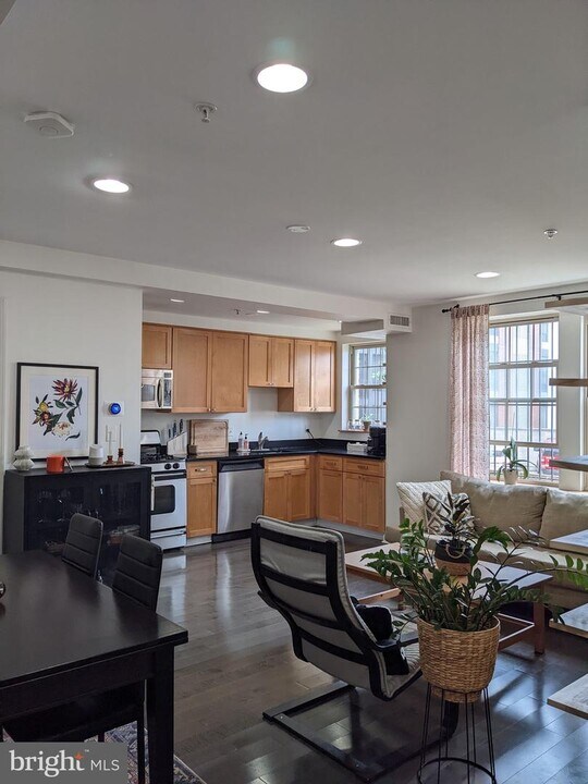 1417 Newton St NW-Unit -S-10 in Washington, DC - Building Photo