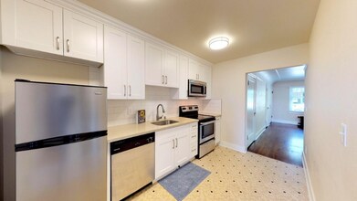 5026 22nd Ave NE in Seattle, WA - Building Photo - Building Photo