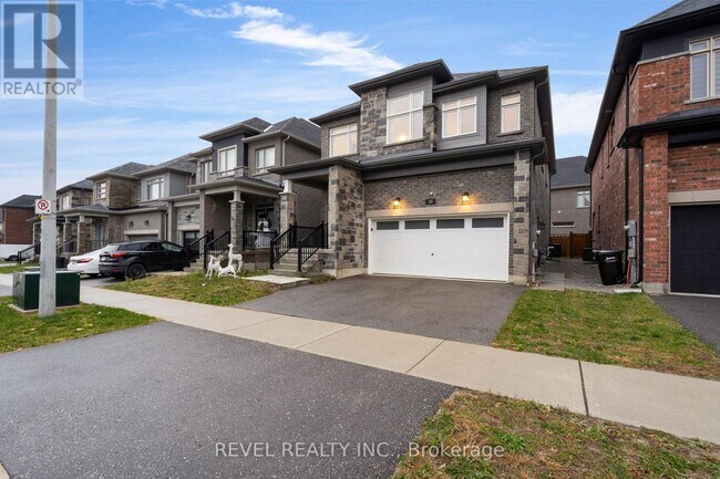 20 Paddington Grv in Barrie, ON - Building Photo - Building Photo