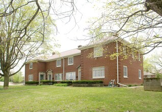 4095-4101 Indianola Ave in Columbus, OH - Building Photo - Building Photo