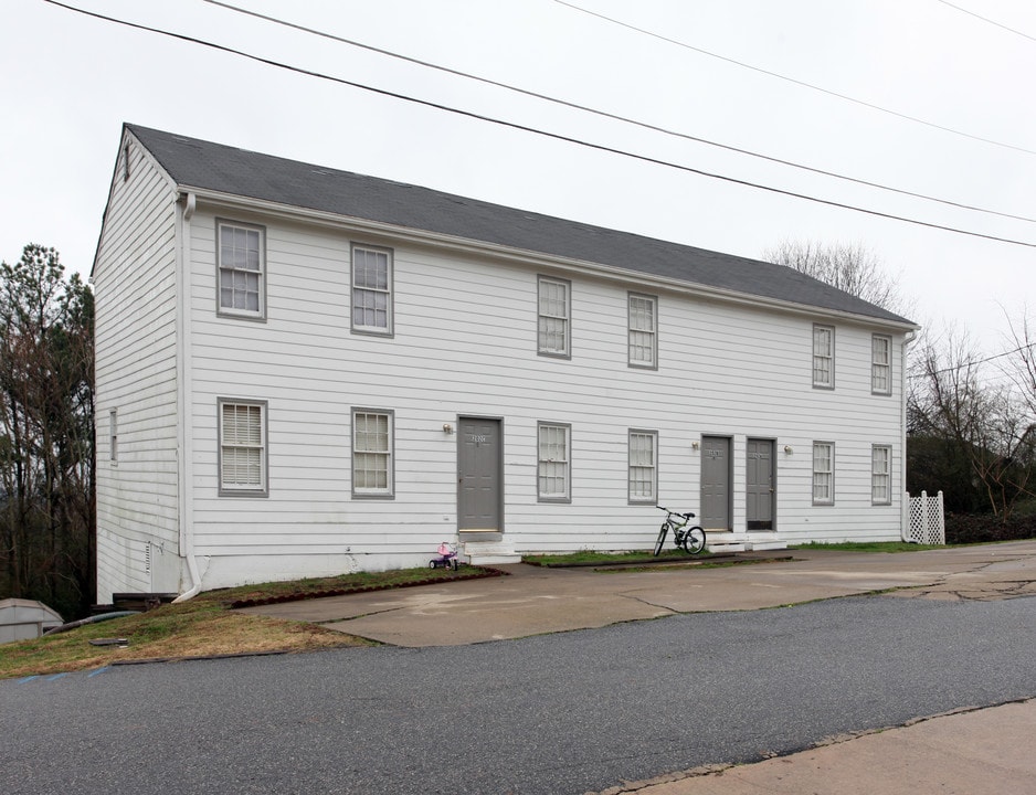 Ridge View Manor Apartments in Cumming, GA - Building Photo