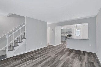Riverstone I in Chesapeake, VA - Foto de edificio - Building Photo