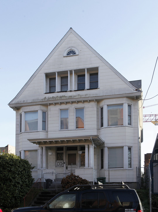 114 Harvard Ave E in Seattle, WA - Foto de edificio