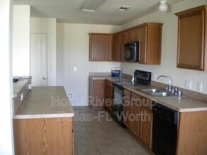 609 Quail Hollow Dr in Midlothian, TX - Building Photo - Building Photo
