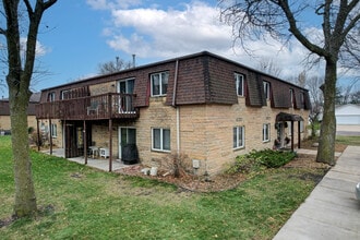 Pfau Reed Apartments in Mankato, MN - Building Photo - Building Photo