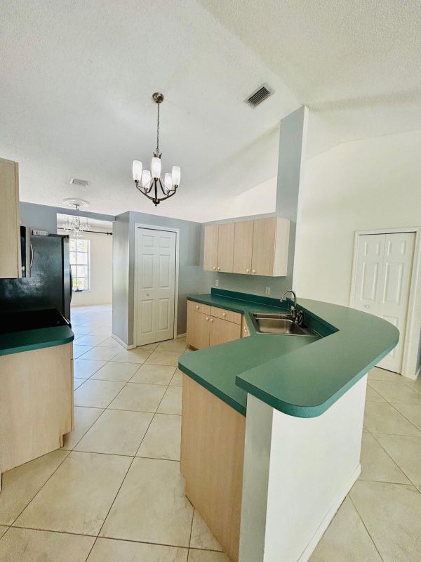 5473 NW Carla Ct in Port St. Lucie, FL - Building Photo - Building Photo