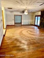 123 Homestead Rd in Saratoga Springs, NY - Building Photo - Building Photo