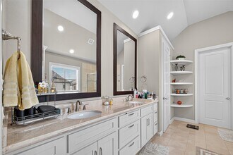 9413 Fannin St in Houston, TX - Building Photo - Building Photo