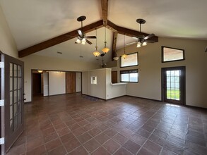 4430 Masters Dr in Kingsville, TX - Building Photo - Building Photo