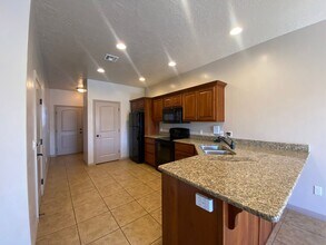 290 W Buena Vista Blvd in Washington, UT - Building Photo - Building Photo