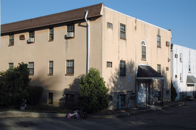 730 Madison Ave in Prospect Park, PA - Building Photo - Building Photo