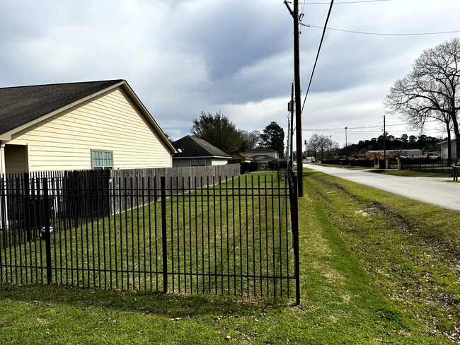 property at 21441 W Wallis Dr